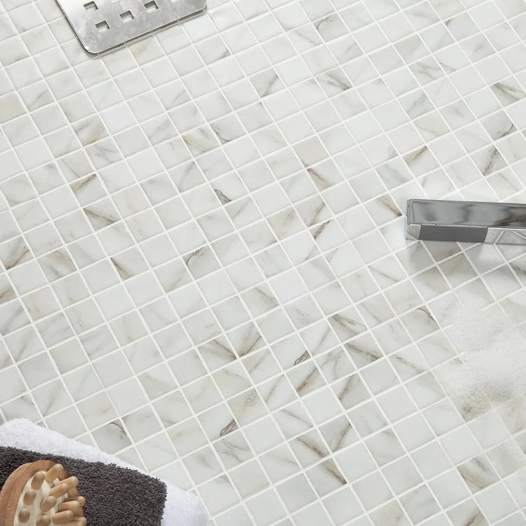 MODERN 1X1  CALACATTA MT MATTE GLASS - MOSAIC TILE